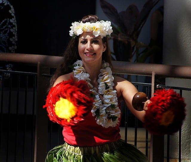 hawaii hula and fire knife dancing