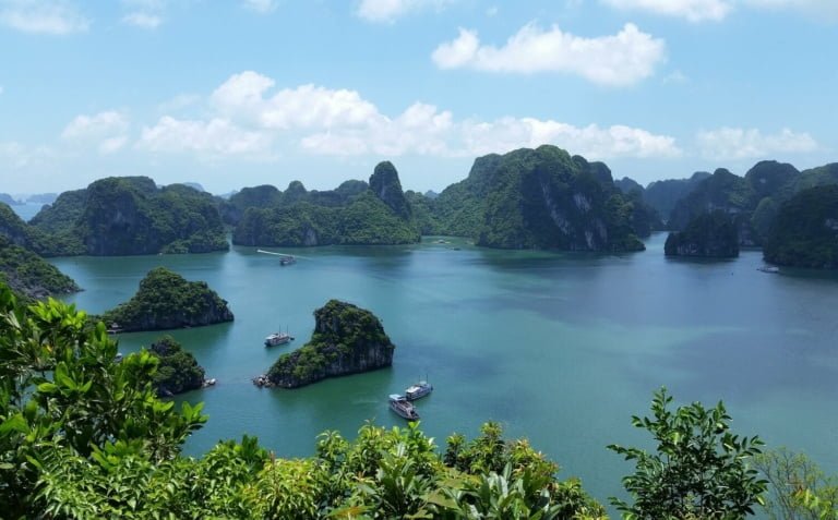 halong bay vietnam