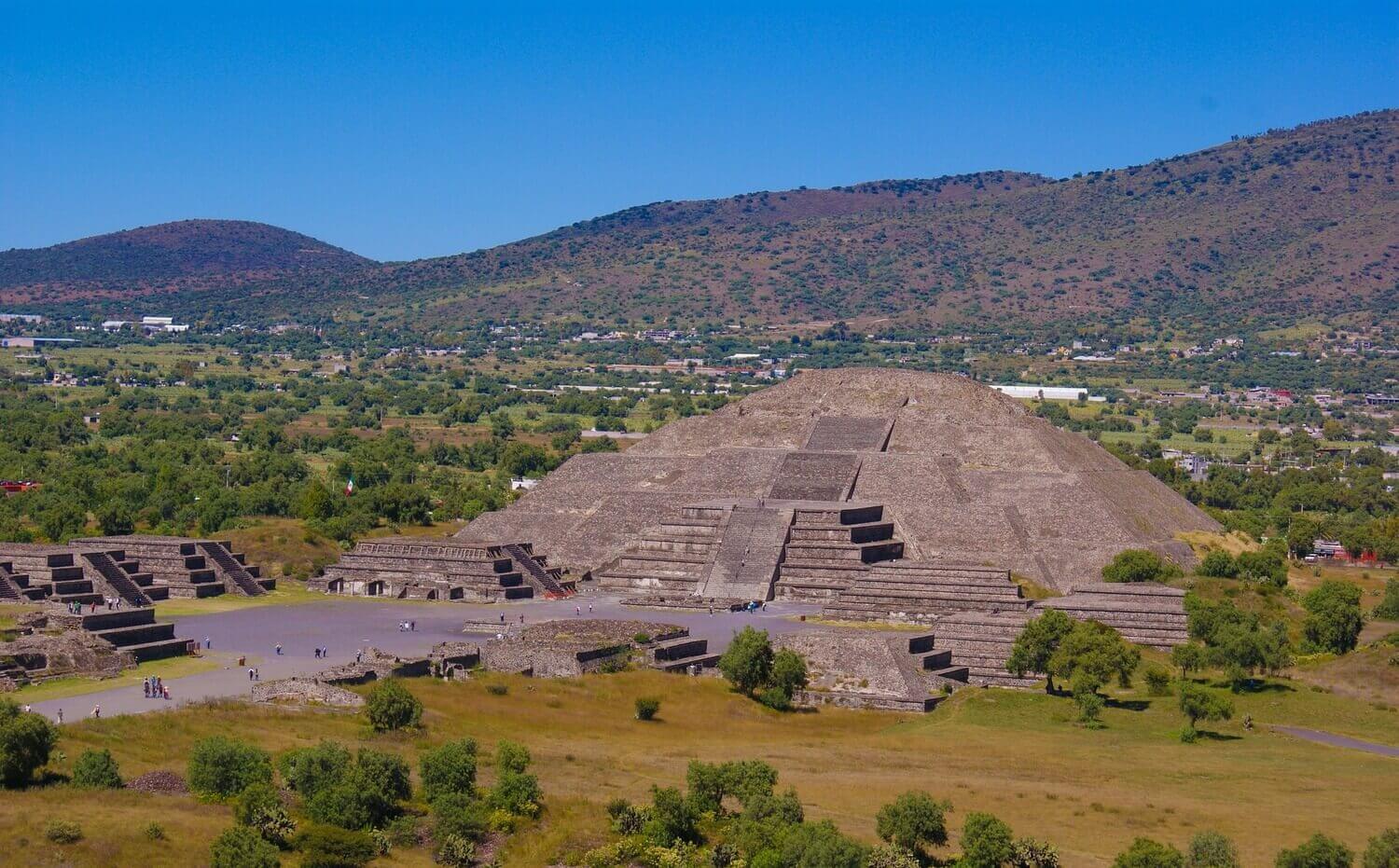 world pyramids of teotihuacan